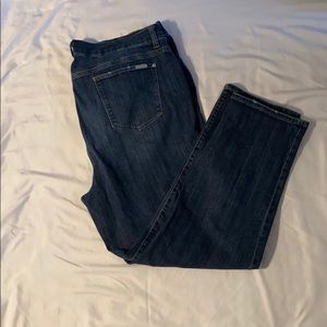 So Slimming Girlfriend Jeans